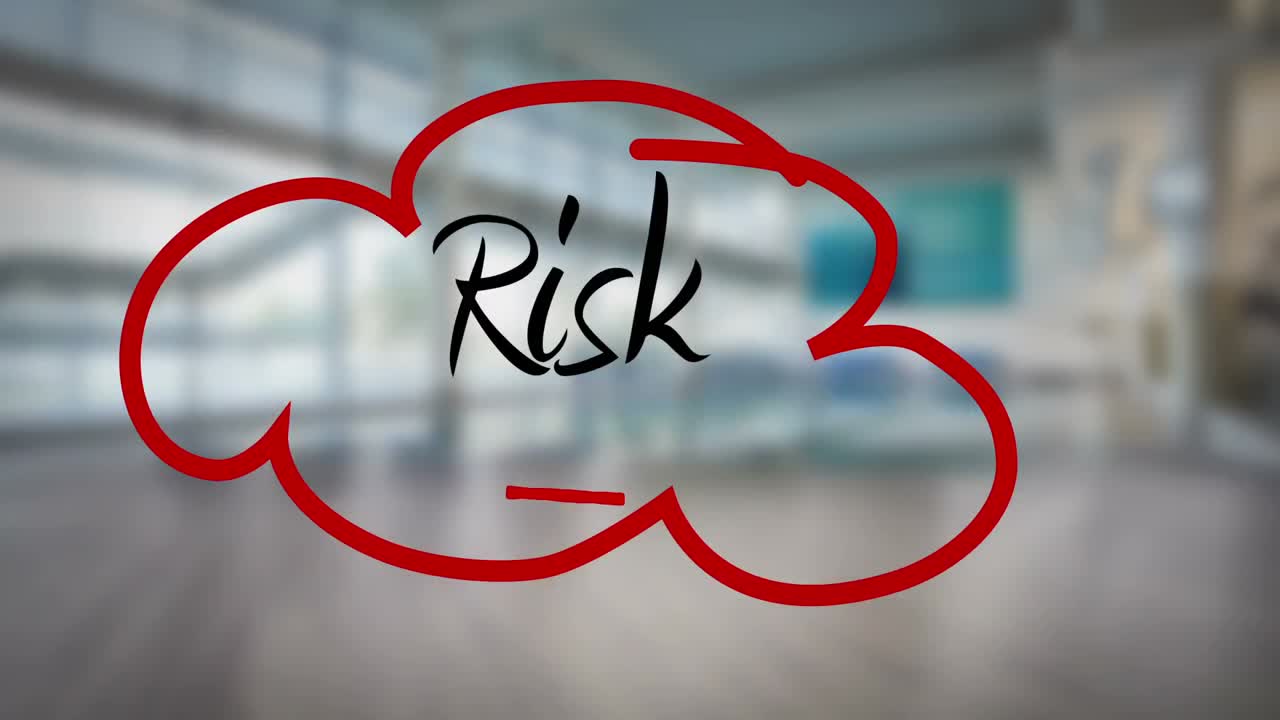 hombre de negocios dibujando un gráfico de flujo de nubes