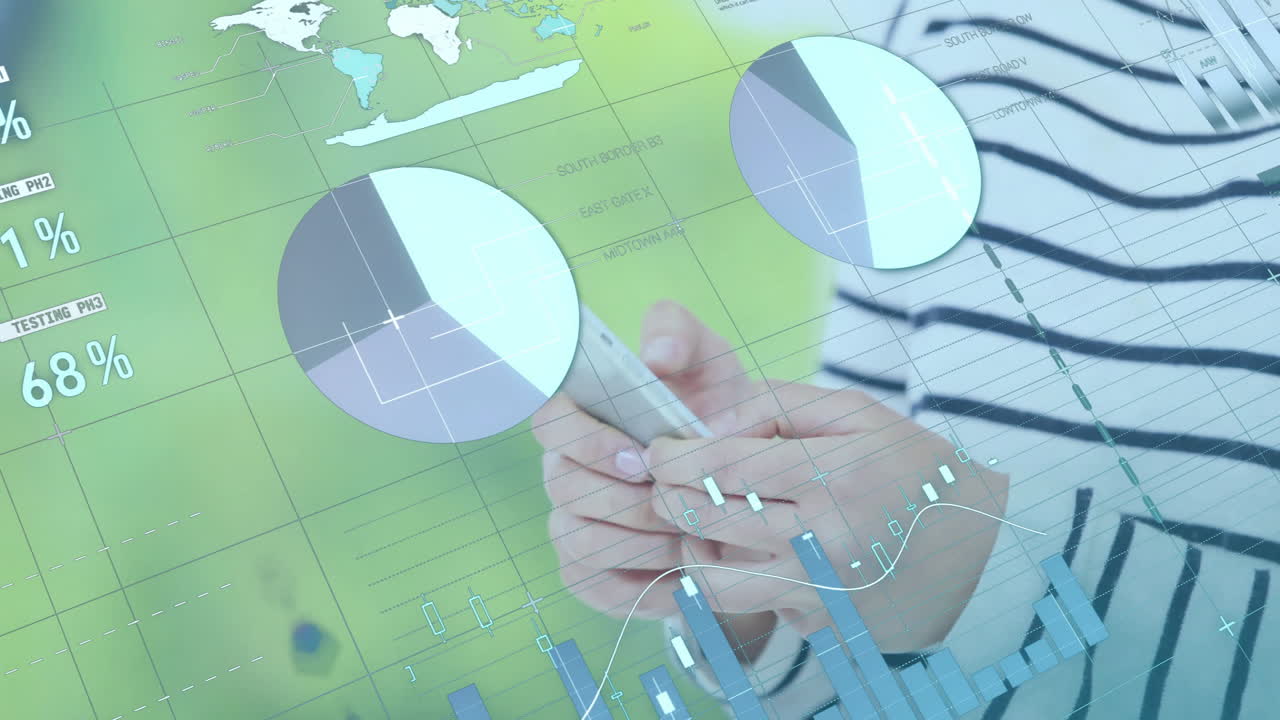 스마트 폰을 사용하는 백인 사업가 여성에 대한 금융 데이터 처리 애니메이션