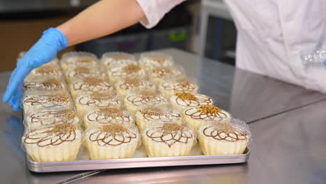 packaging individual desserts