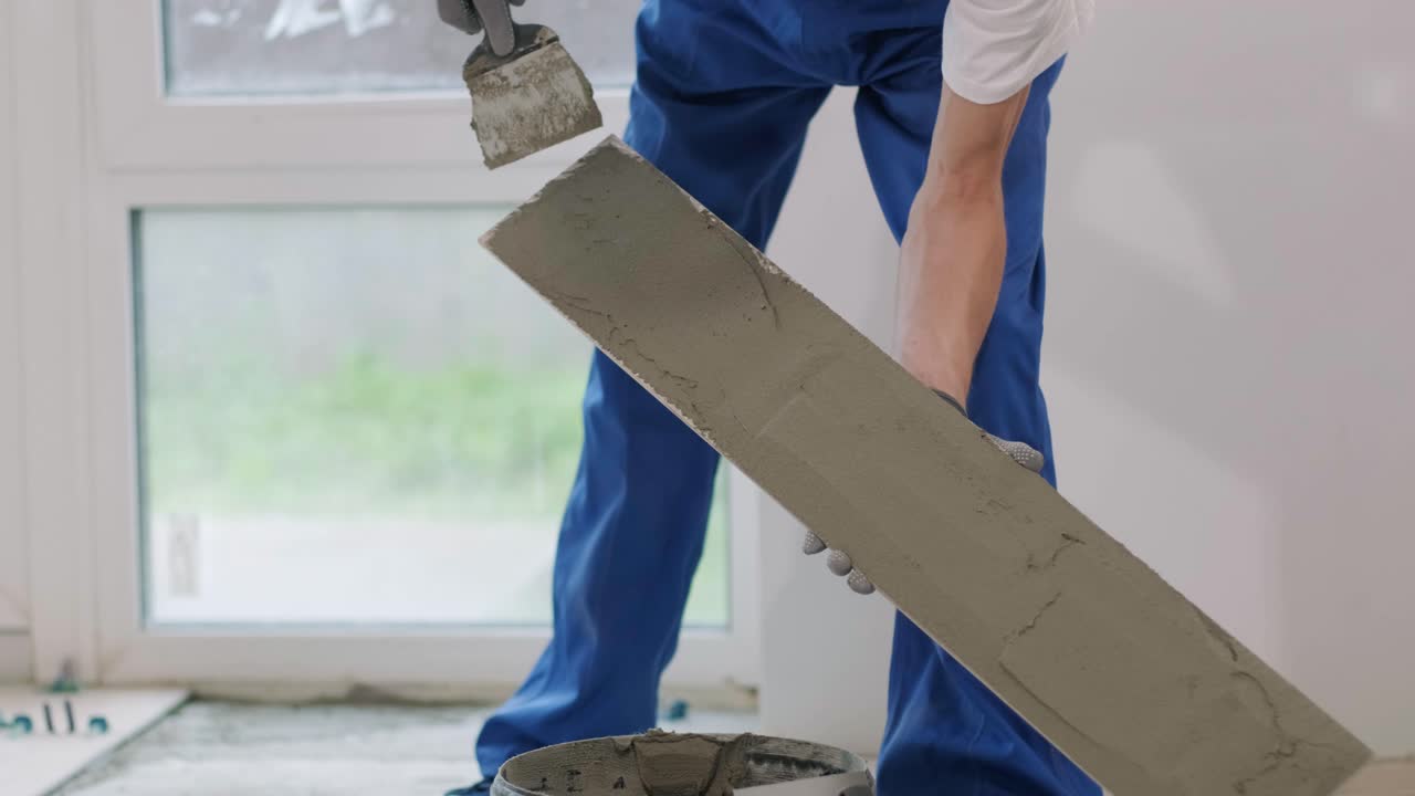 セラミックフロアタイルの設置 - パーツの測定とカット - 建設,改修,修理アパート - タイルをカットする - タイルのカット