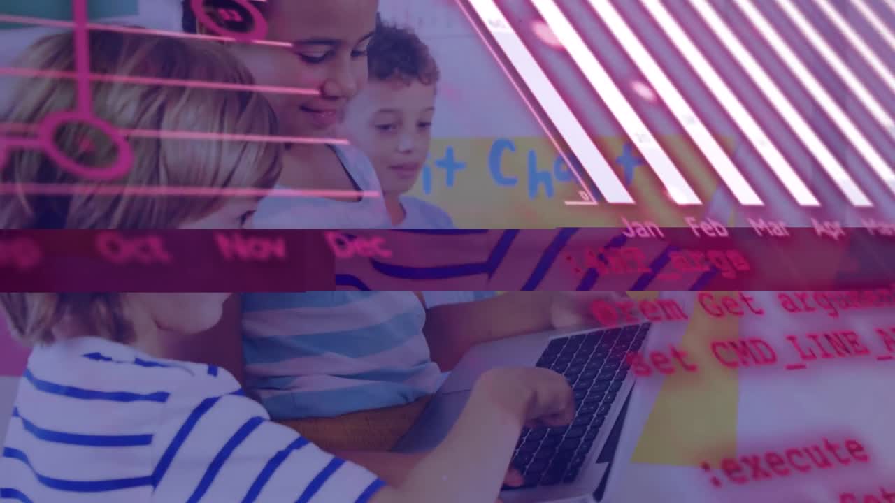 animación del procesamiento de datos y gráficos sobre niños felices y diversos que usan computadoras portátiles en la escuela