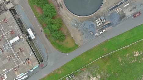 vista panorámica en la planta de tratamiento de agua para aguas residuales sucias