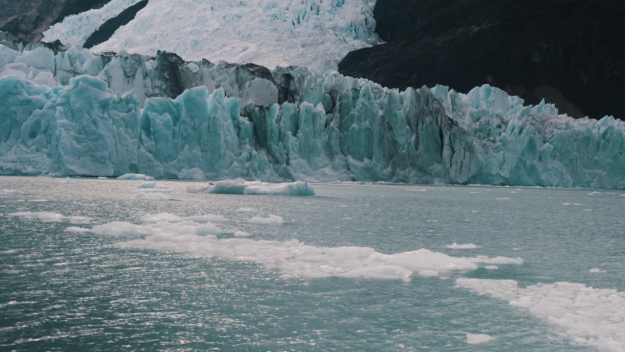 아르헨티나 파타고니아의 아르헨티노 호수 (lago argentino) 의 빙하 - 트 업