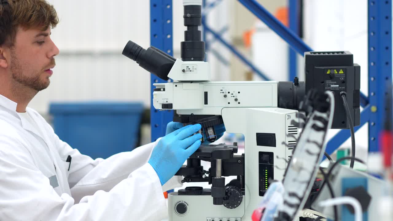 Microscope in a Lab Setting