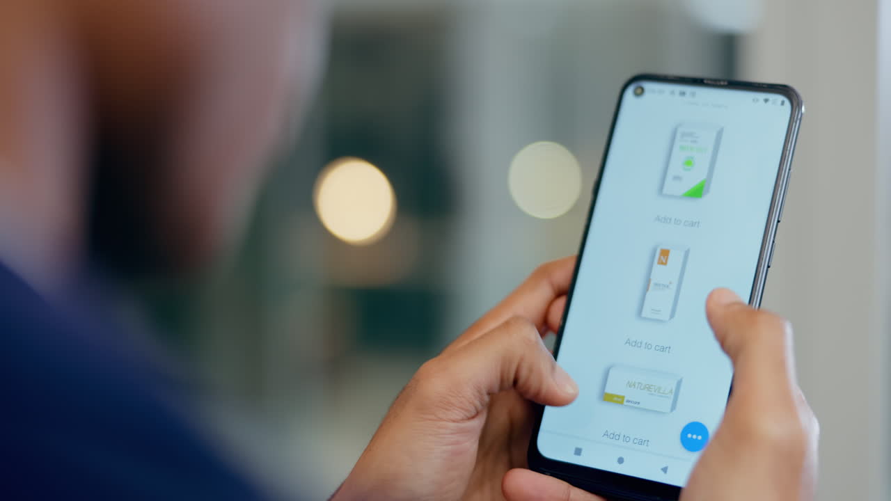 manos, teléfono y aplicación de farmacia para compras en línea