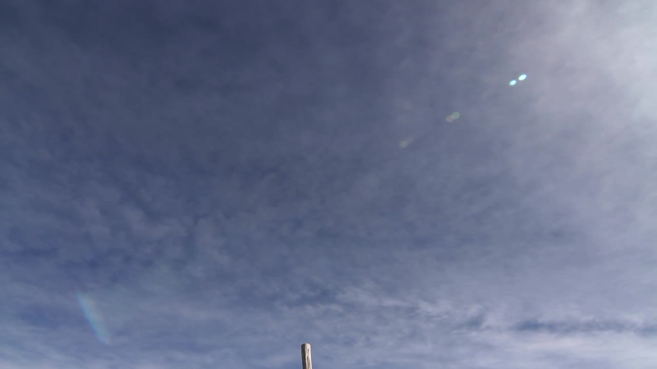 킬리만자로 정상 회담 꼭대기 표지판의 샷