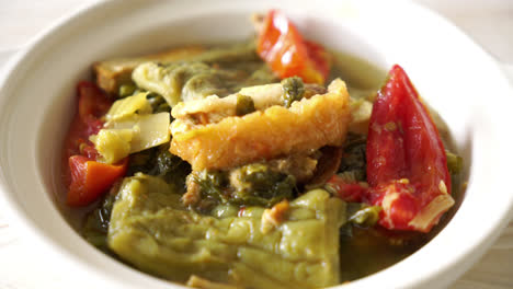 bitter gourd and preserved mustard green soup with pork