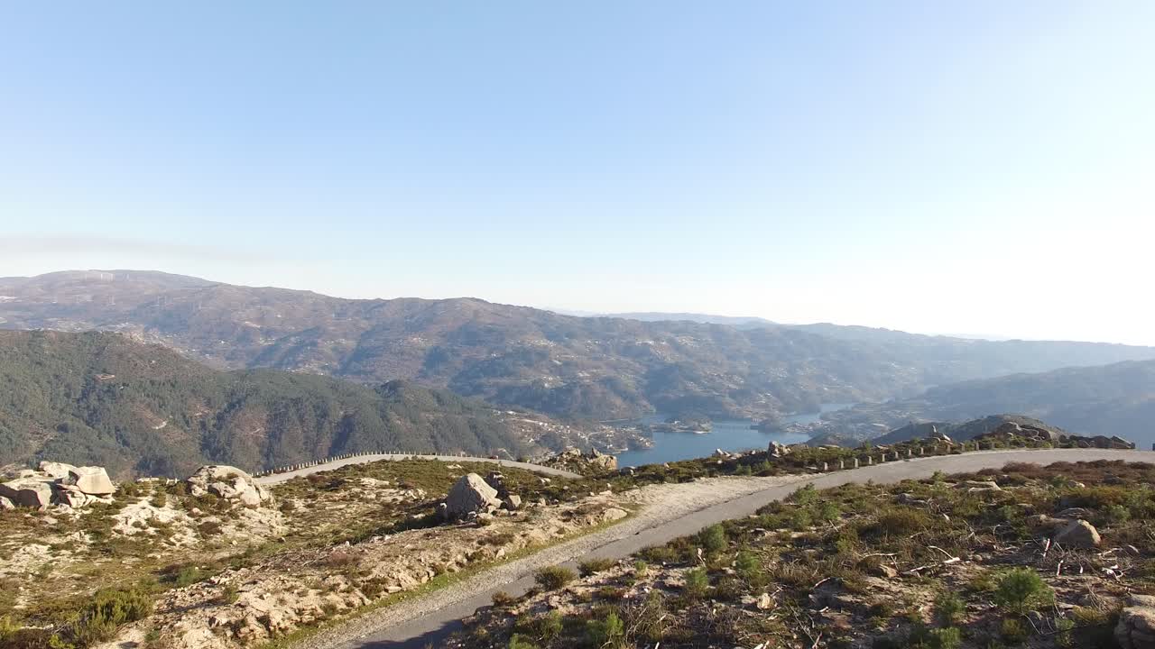 강이 있는 포르투갈의 자연 풍경