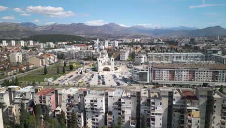 iglesia ortodoxa en la capital de montenegro