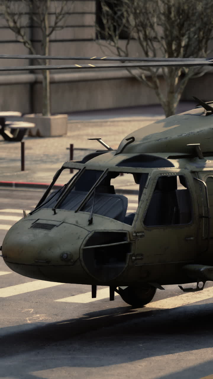 helicóptero militar dañado en la ciudad