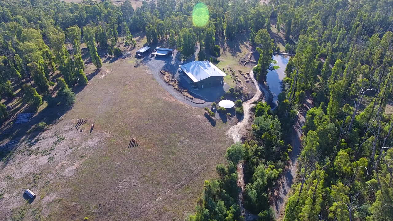 롯지 위를 날아 롯지 위를 날아