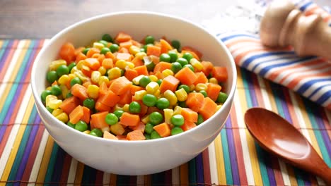 verduras mezcladas en un cuenco