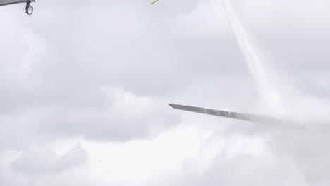 de-icing a jet plane wing