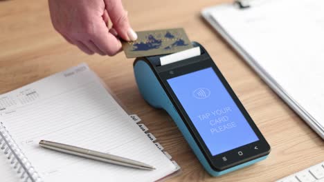 contactless credit card payment process on a pos terminal
