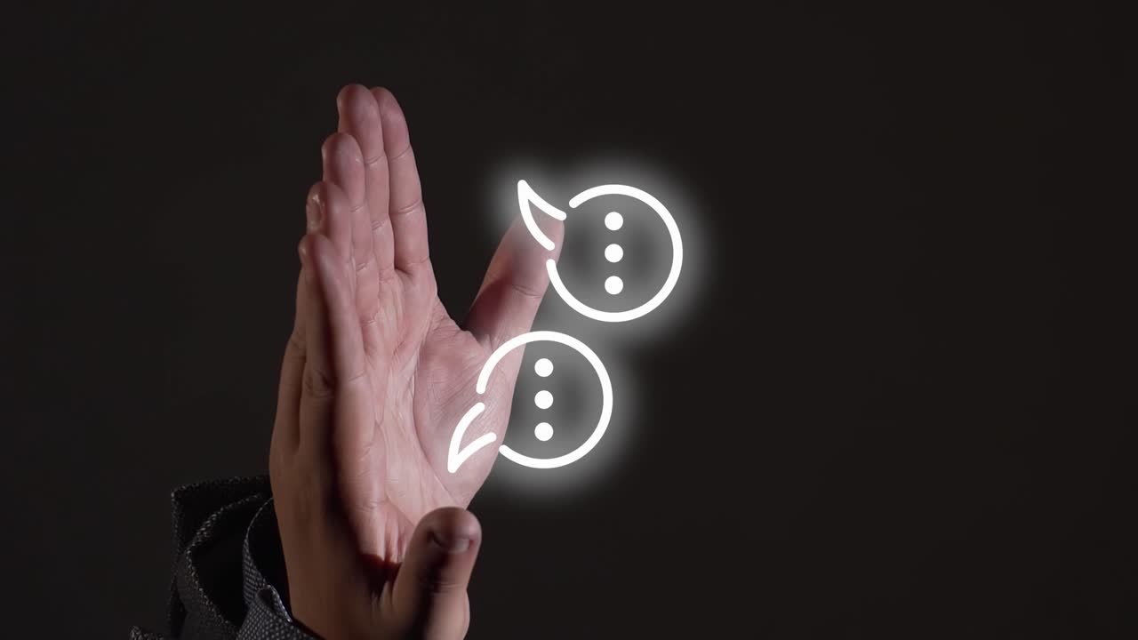 垂直的視頻顯示手,顯示虛擬聊天標誌,是社交網絡的符號