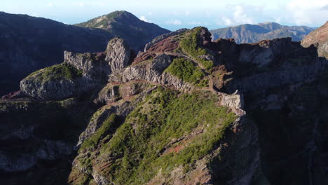 Beauty of Madeira&#039;s Pico do Arieiro from Above: Ninho da Manta Viewpoint