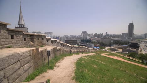 Panning-Over-Seoul-City-Wall