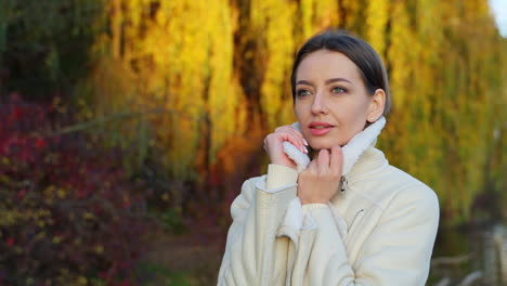 woman in autumn park