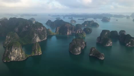 Bahía-De-Halong,-Vietnam