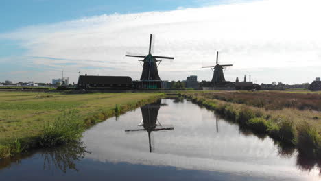 Molinos-De-Viento-Aéreos-En-Zaanse-Schans,-Amsterdam,-Países-Bajos