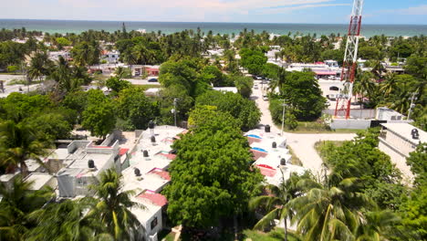 vista de la piscina y vista del océano en chelem