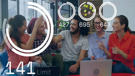 Animation-Der-Datenverarbeitung-Und-Diagramme-über-Verschiedene-Kollegen,-Die-In-Die-Hände-Klatschen