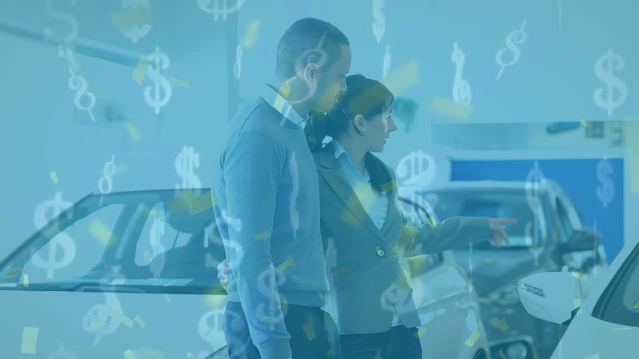 una pareja está discutiendo opciones de financiamiento para un coche en un concesionario.