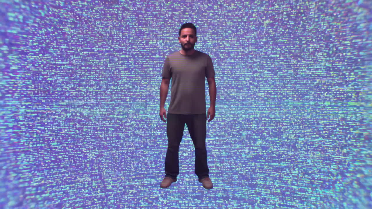 Uomo che si pixela e si dissolve in un effetto glitch digitale