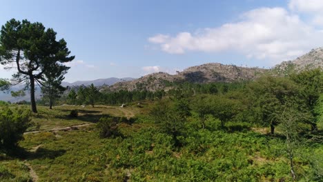 Vista-Aérea-Del-Parque-Nacional-De-Peneda-Geres-Norte-De-Portugal-Reserva-De-La-Biosfera-De-La-Unesco