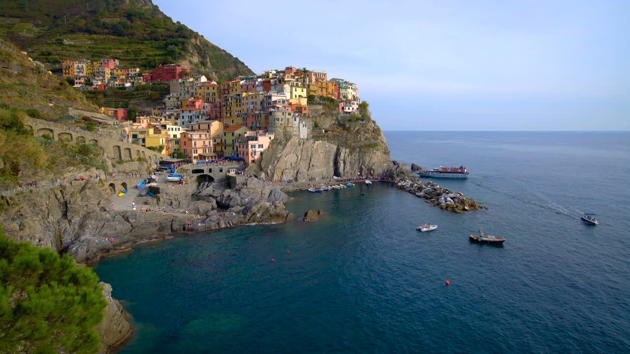 Village de Manarola - Côte des Cinque Terre en Italie.