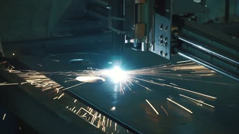 plasma cutting metal sheet