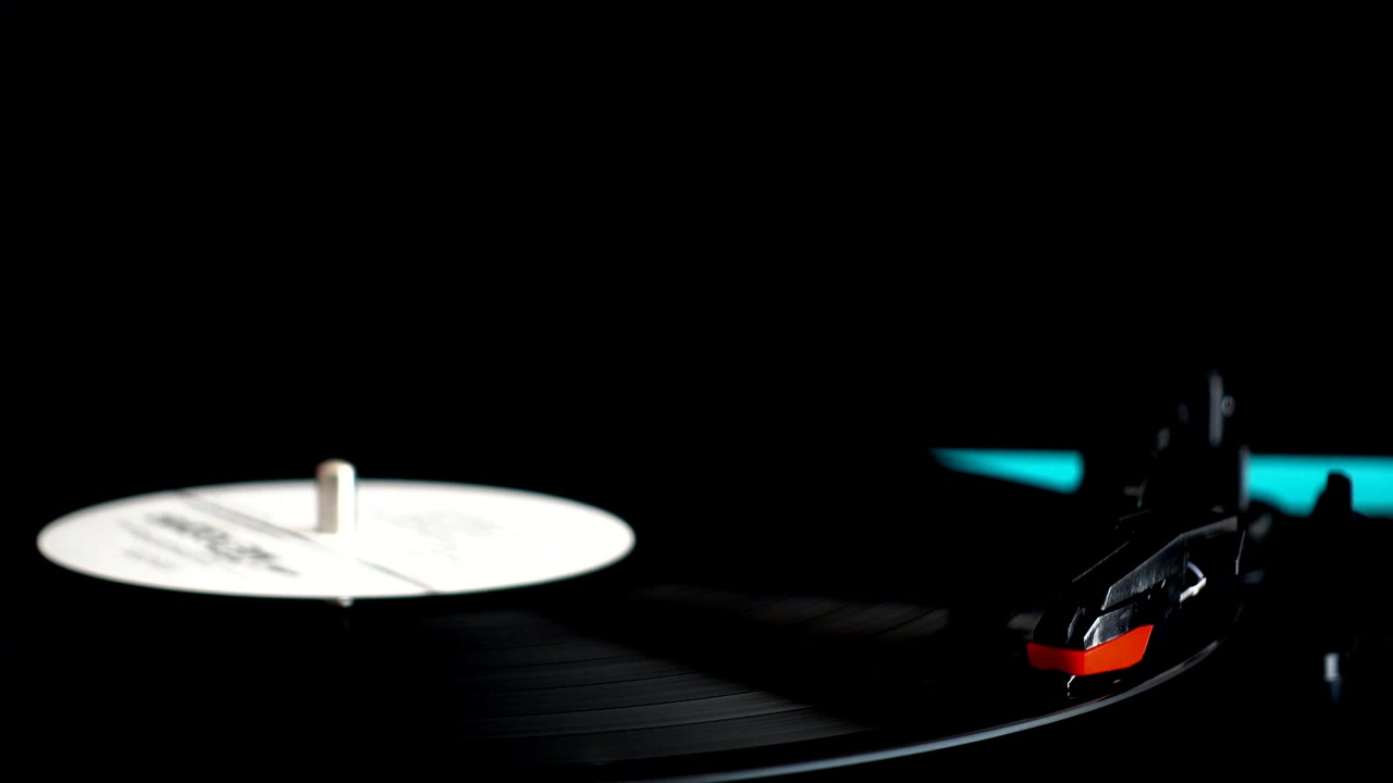 Platespiller. Nål på en vinylplate