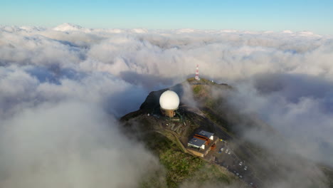 Wispy-Clouds-Revealed-Radar-Station-At-The-Peak-Of-Pico-do-Arieiro,-Madeira-Island,-Portugal