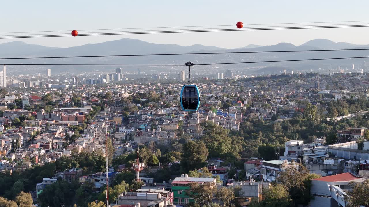 멕시코시티 케이블카의 공중 풍경