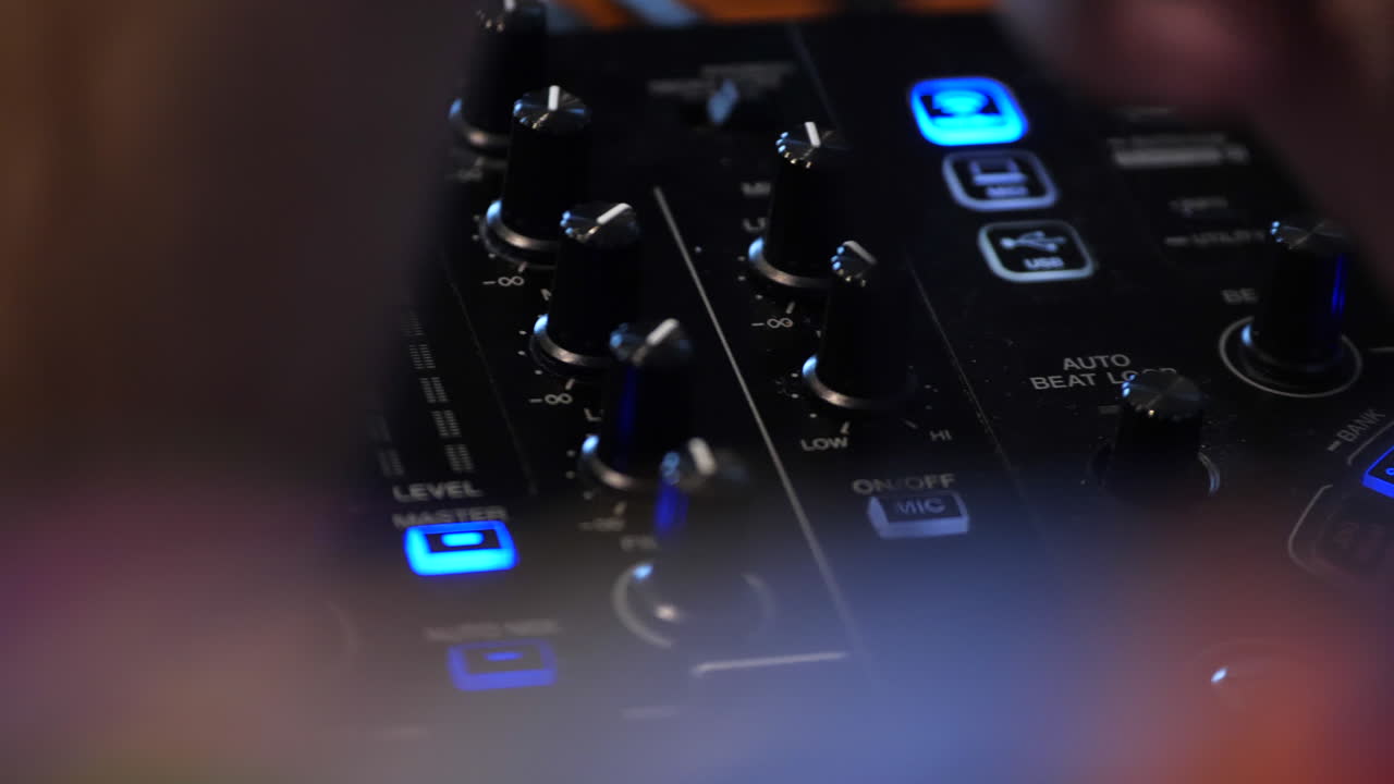 dj ángulo creativo giradiscos apretado