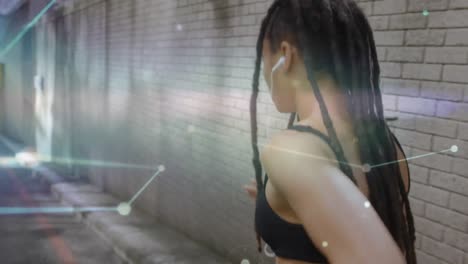 una red brillante de conexiones contra una mujer afroamericana en forma corriendo por la calle