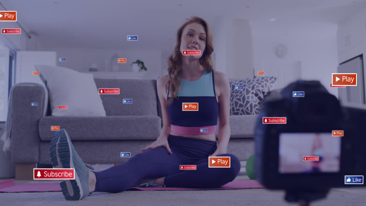 animación de iconos de los medios sobre una mujer caucásica haciendo ejercicio en casa.