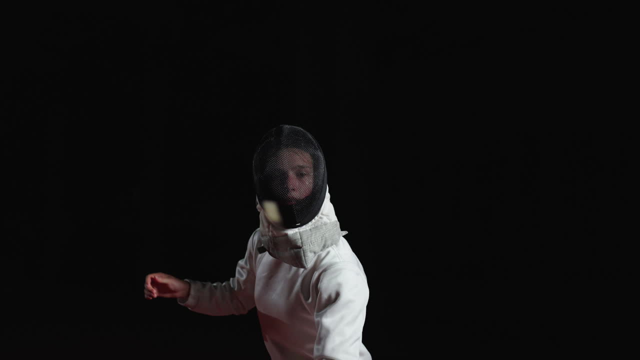 un esgrimista en acción