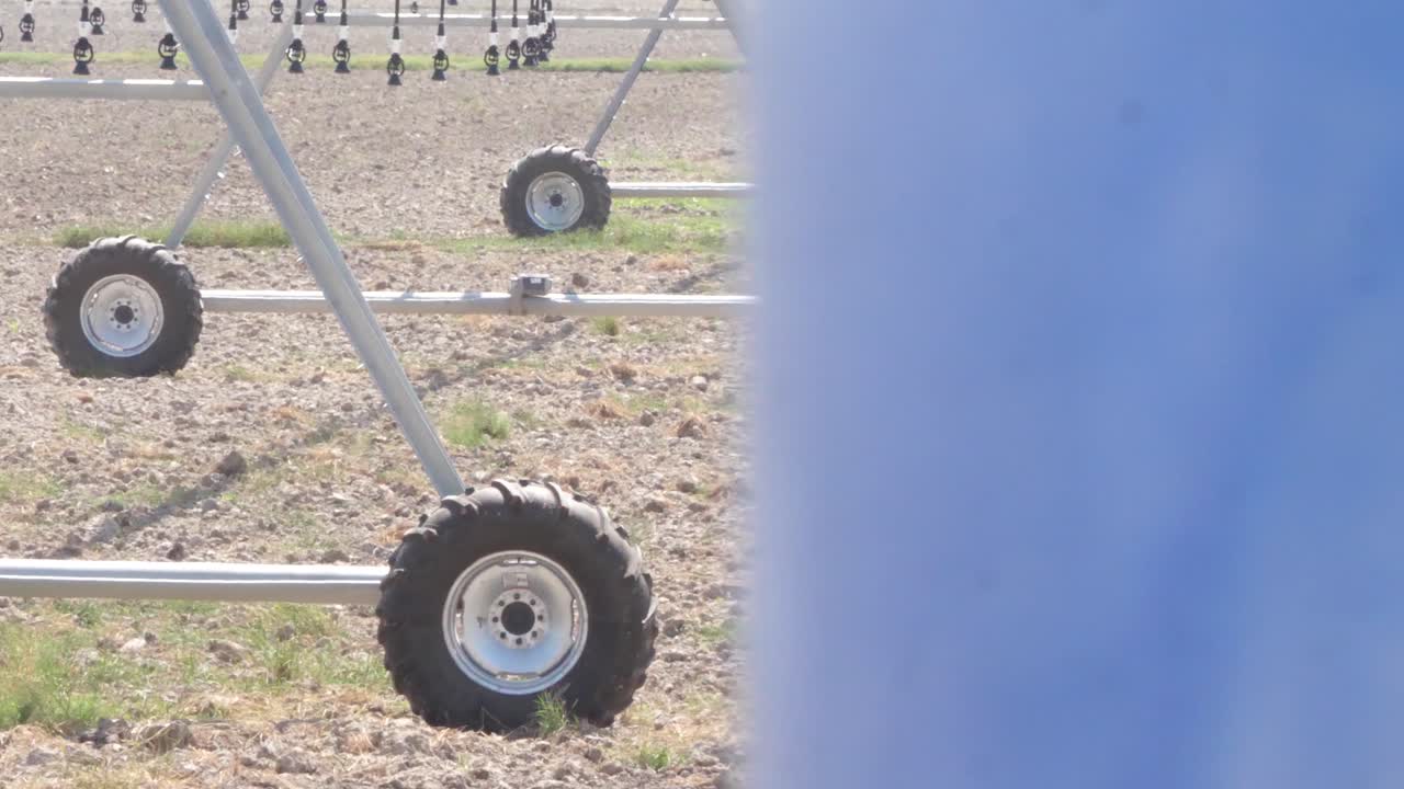 센터 피벗 관개 시스템 급수장에 스프링클러