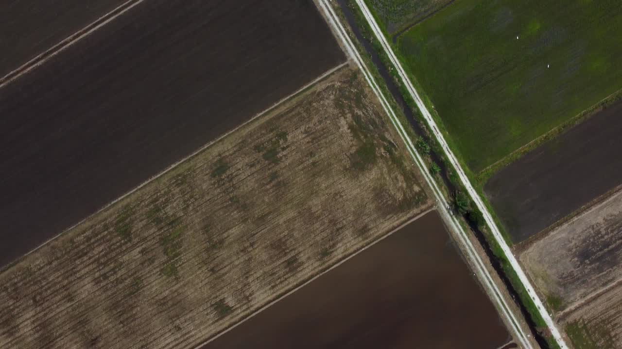 직사각형 녹색  ⁇   ⁇  위에서 아래로 공중  ⁇  앞으로 이동