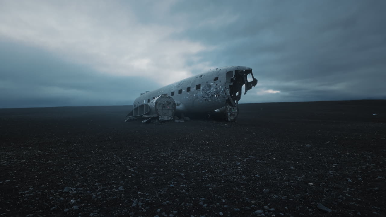Forladt flyvrag på Island