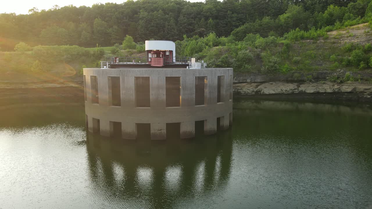 테네시 채터누가 주 너구리 산 저수지의 취수구 조감도