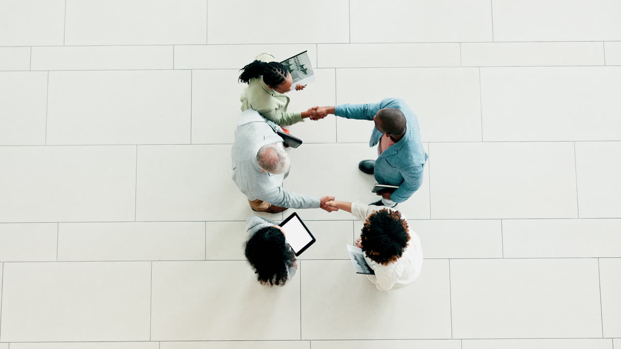 Business people, handshake