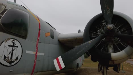 Un-Viejo-Avión-Utilizado-Para-Exploración,-Transporte-Y-Operaciones-Navales