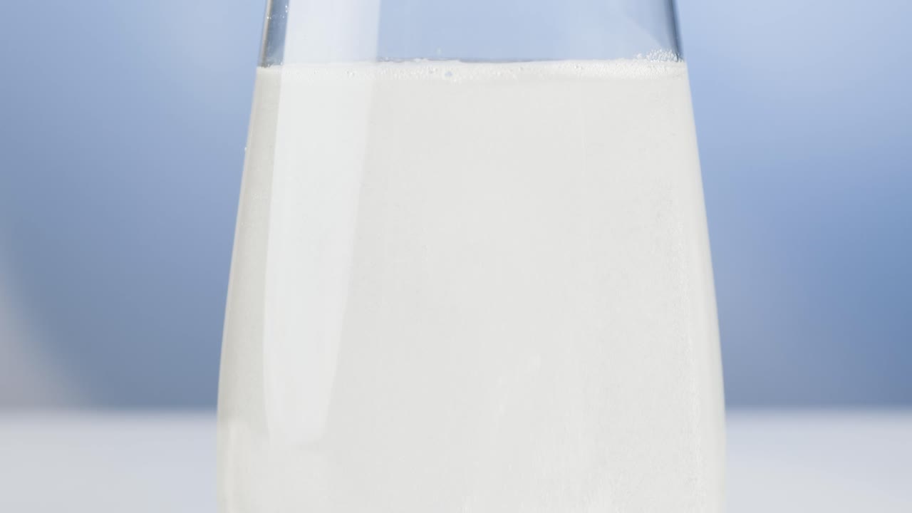 растворение таблетки в воде