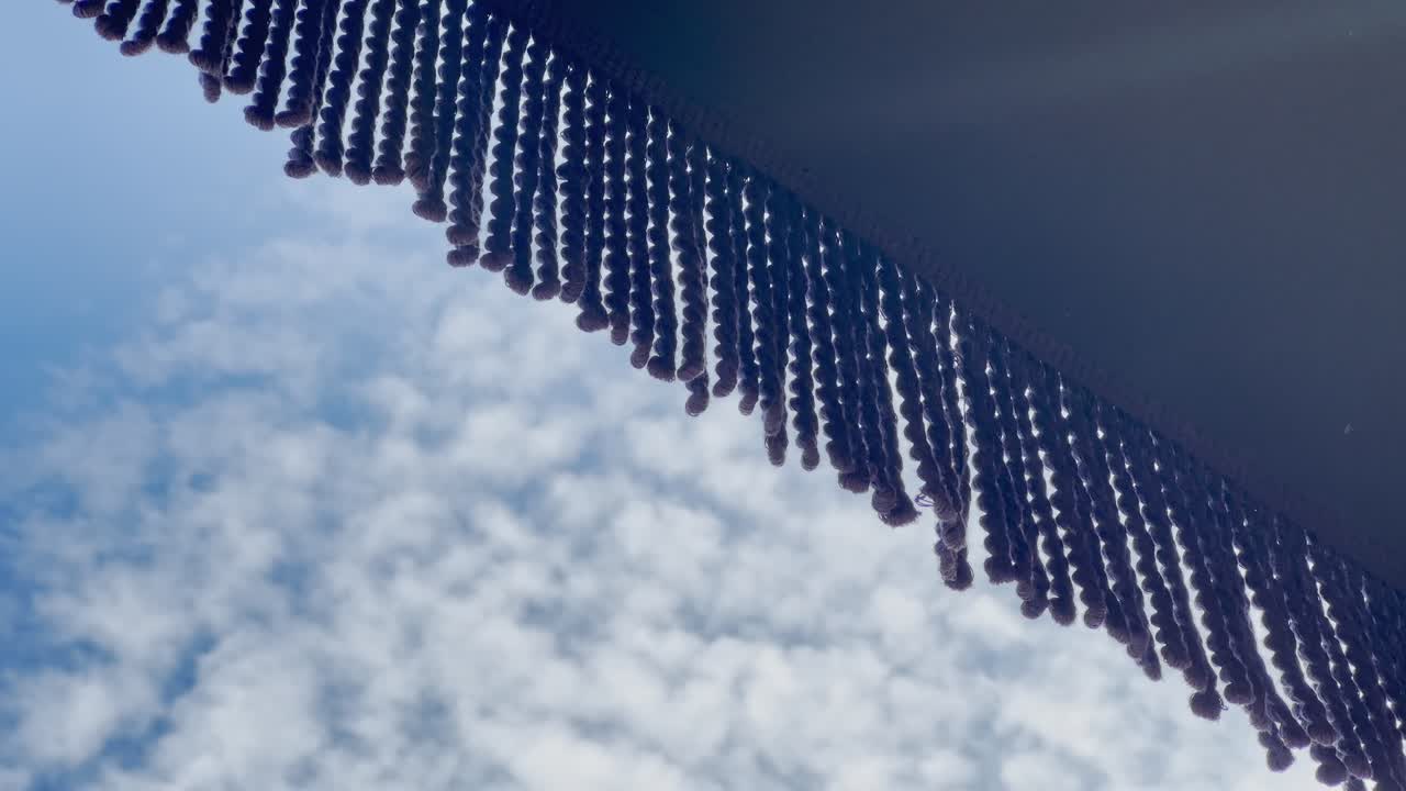 그리스 할키디키 반도의 청정 파란 발 해변