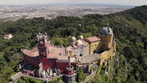 Colorido-Palacio-Pena-Y-Parque-Nacional-En-Sintra,-Portugal