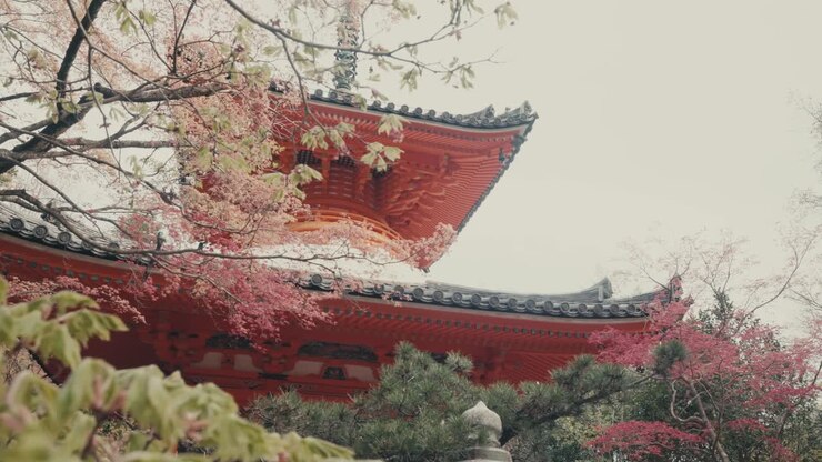 Pagoda a due piani del Tempio Mitaki-dera a Hiroshima, Giappone