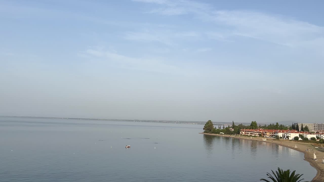 maravilla escénica de la playa de gerakini, yerakini, halkidiki, grecia