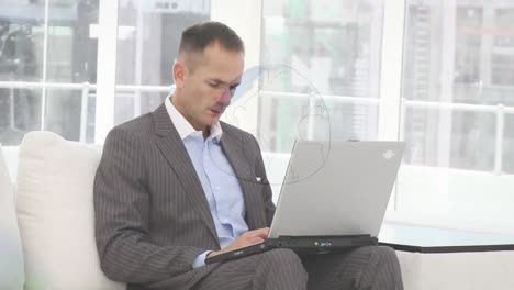 hombre de negocios creando un diagrama de flujo de proceso